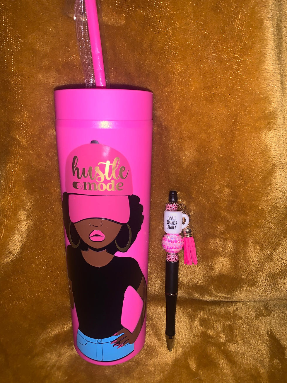 Thumbnail: Cup and pen set