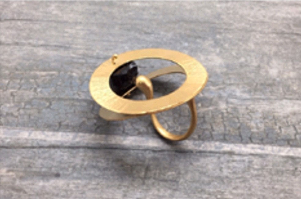 Rif.300855 Anello Oyster placcato oro con agata nera