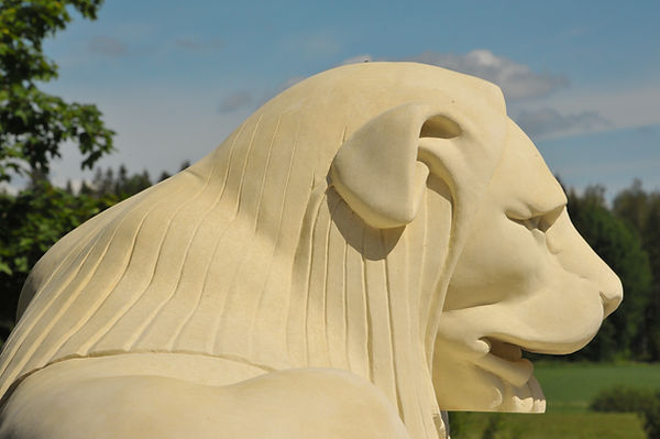 Leeze Lion 3.jpg