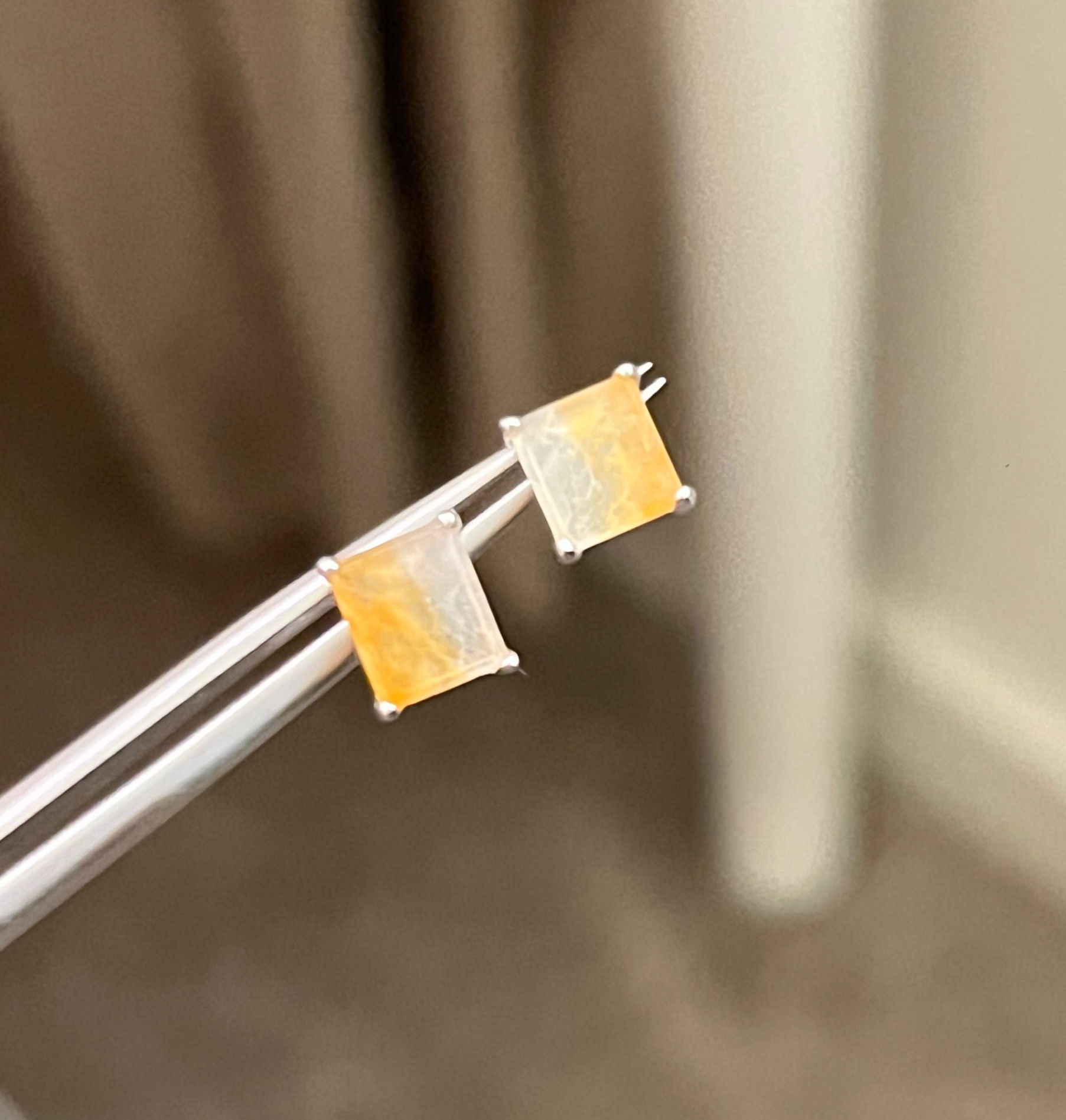 【E18】18k芬达汽水方块耳钉