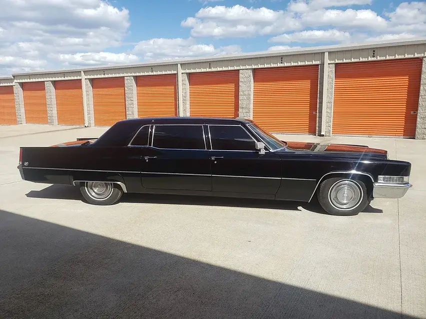 Thumbnail: 1969 Cadillac Limo