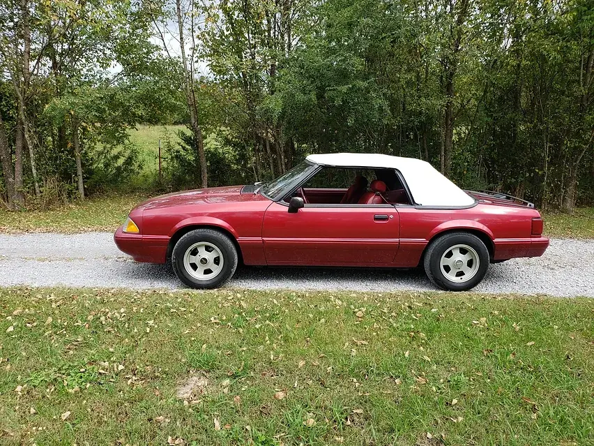 Thumbnail: 1993 Ford Mustang