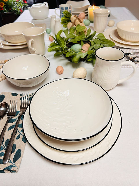 Hudson Valley Dinnerware Collection | Red Vanilla