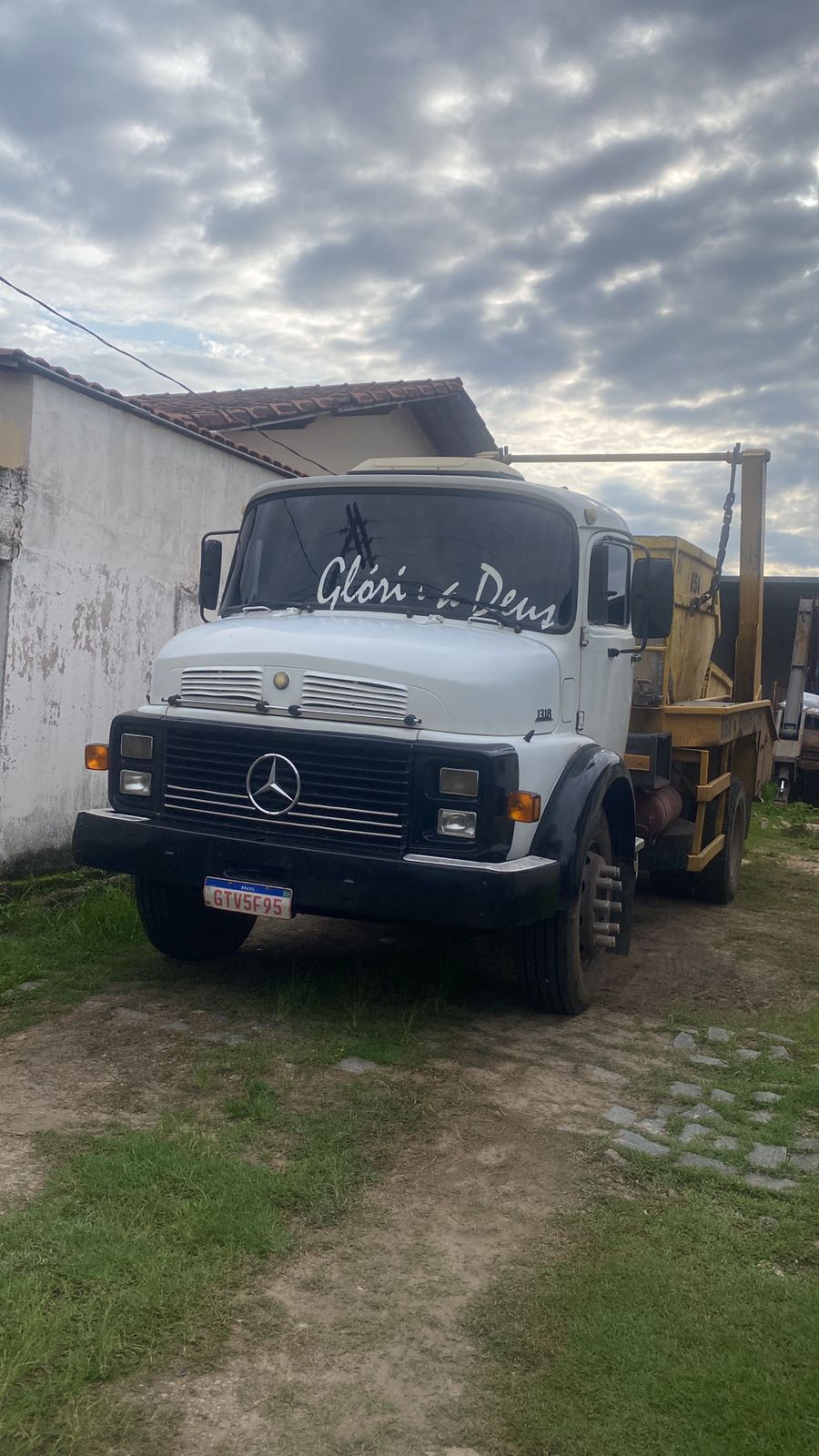 Equipamentos apropriados para coleta e transporte de resíduos