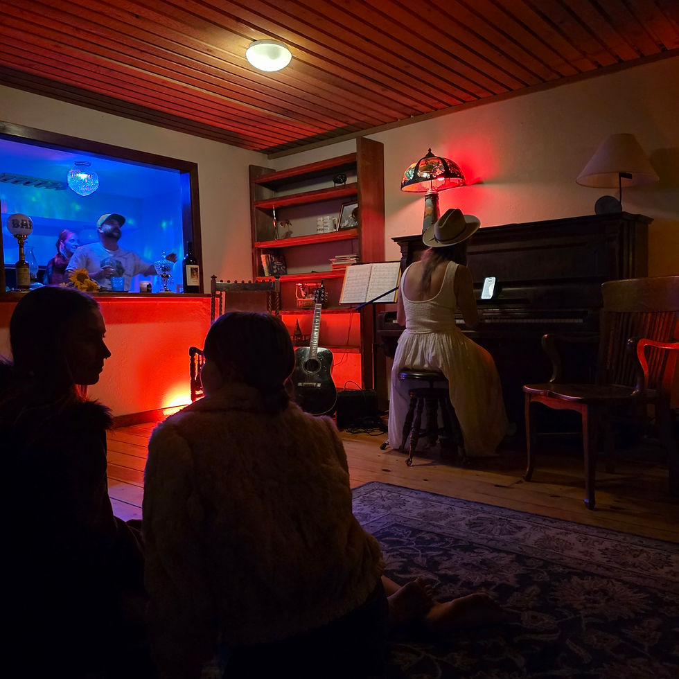 Artist Jam Session in the Carriage Room