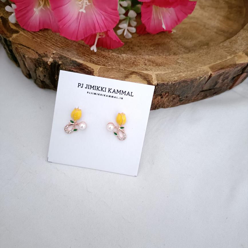 Thumbnail: Korean Trendy Rose Pearl Rhinestone Earring