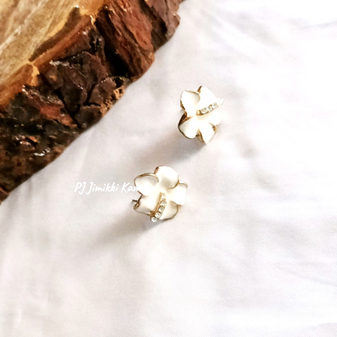 Enamel Hydrangea Earring stud