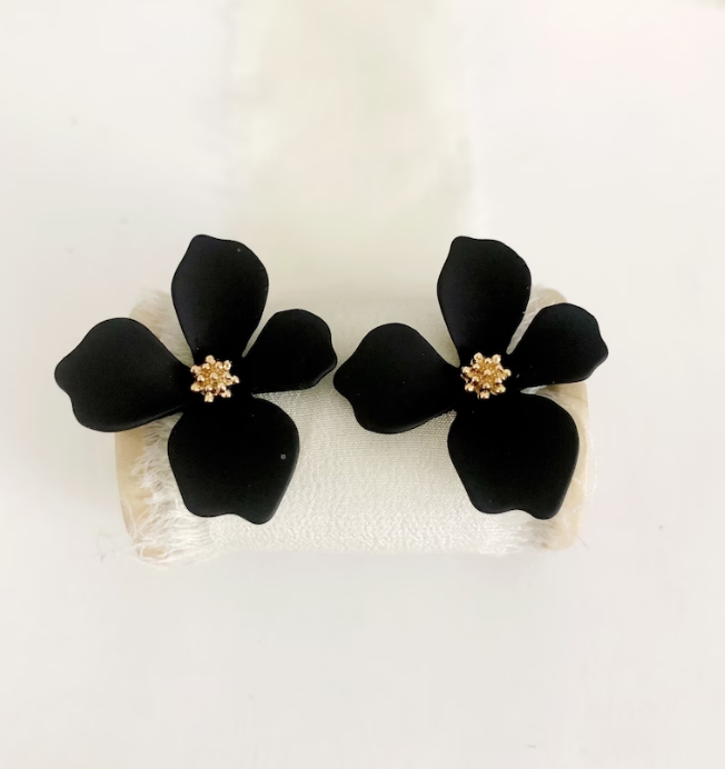 Thumbnail: Korean boho blossom flower petal stud for women