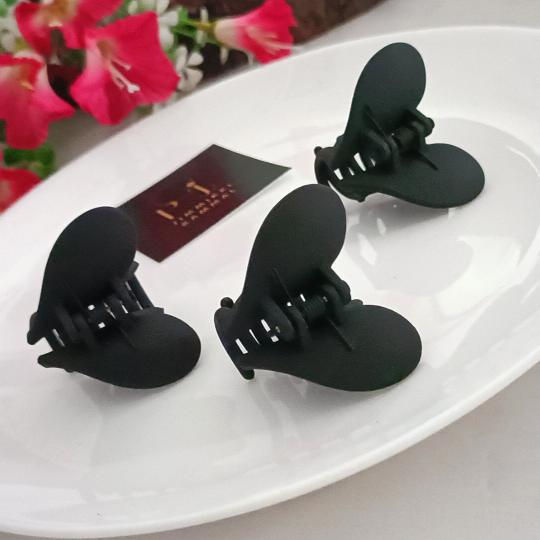 Thumbnail: Pinteresty Matte Butterfly Hair Clip