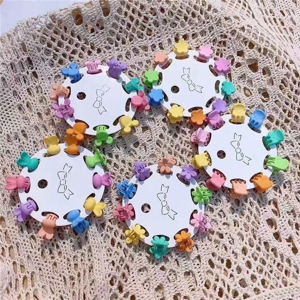 Thumbnail: 10pcs girls cartoon colorful mini claws