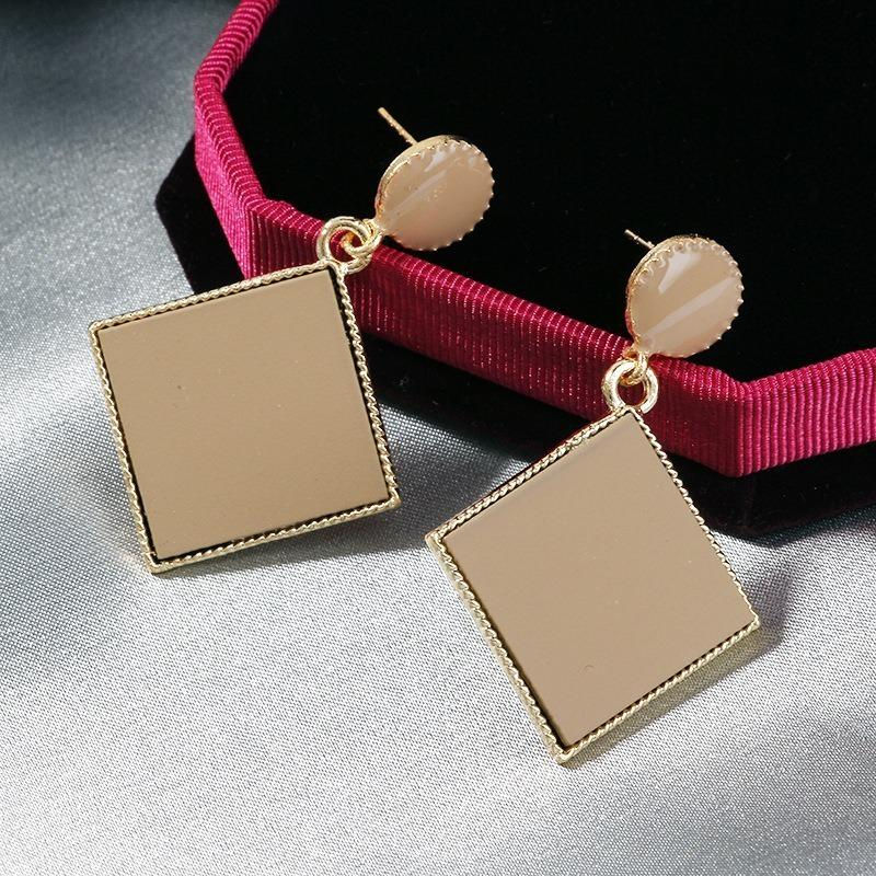 Thumbnail: Vintage Geometric Acrylic Dangle Hanging Earring