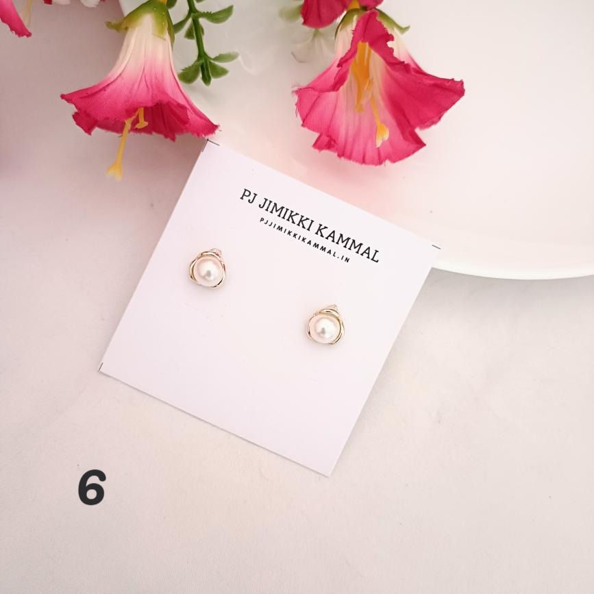 Thumbnail: Wester Wear Gold Stud for Women - Daily Wear
