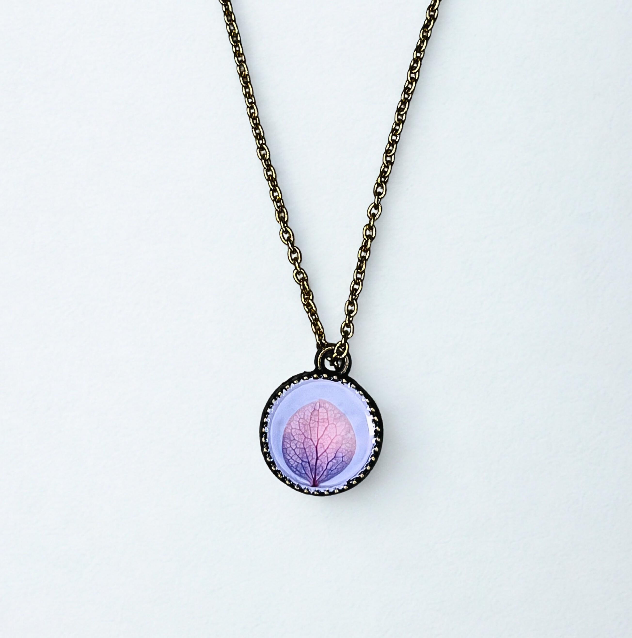 Minimal Hydrana Vintage Pendant