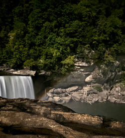 September 2026: Cumberland Falls Moonbow Guide Raft Trip