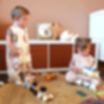 Miniature : Enfants qui portent les gigoteuses à pieds Lulo linotte