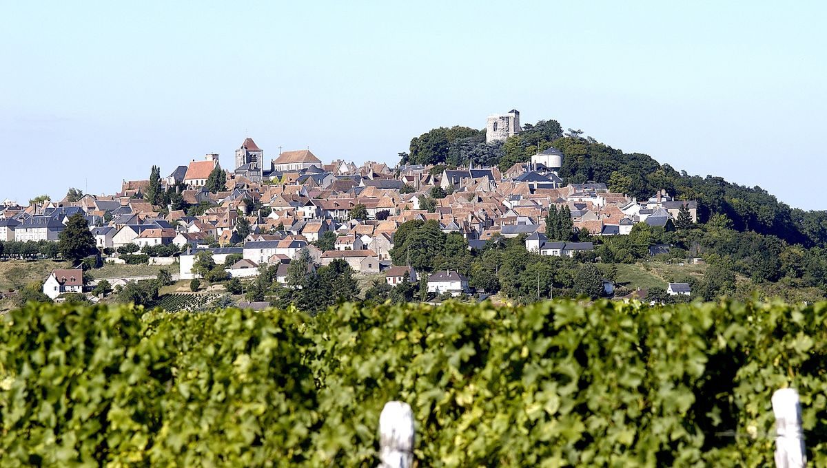 Vue de Sancerre, village et paysage du Sancerrois