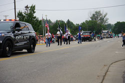 Parade3