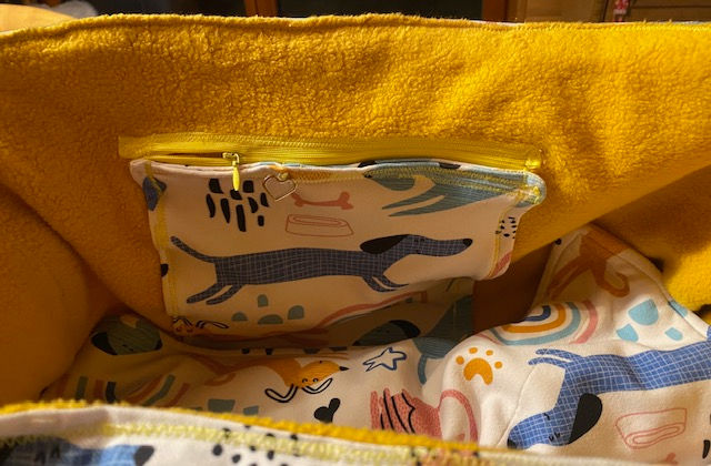 Miniaturbild: Hundetaschen genäht auf Rügen, einzigartig und exklusiv