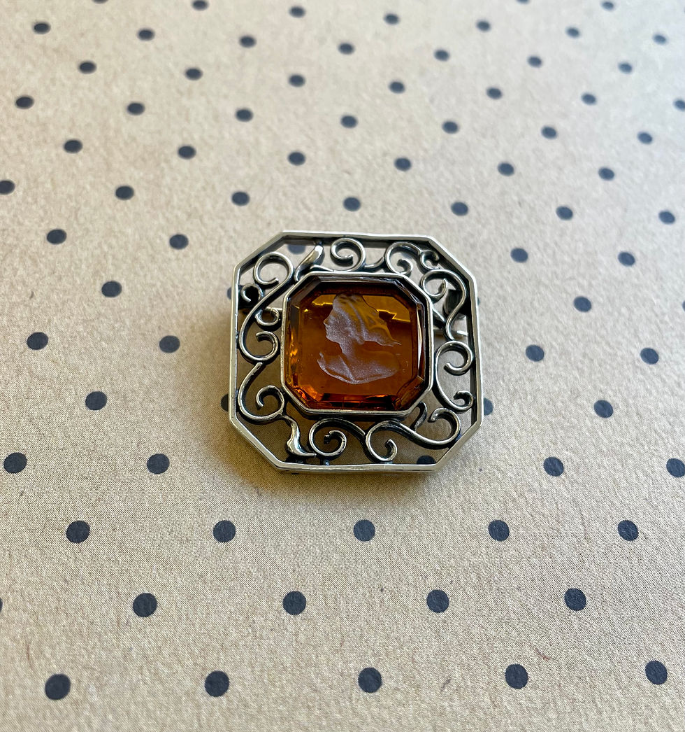Thumbnail: Portia Octagon Intaglio Pin