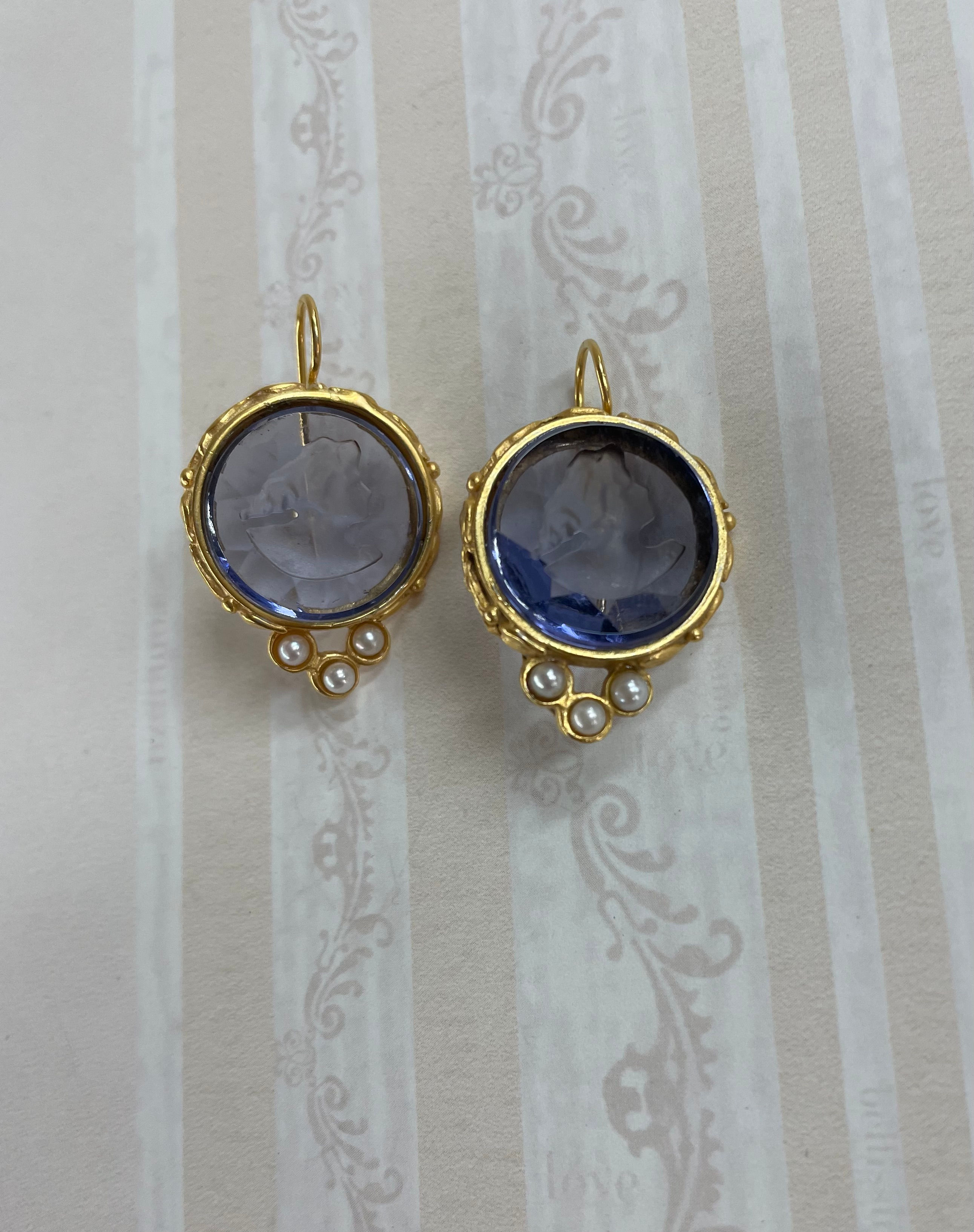 Arts & Crafts Periwinkle Intaglio Gold earrings