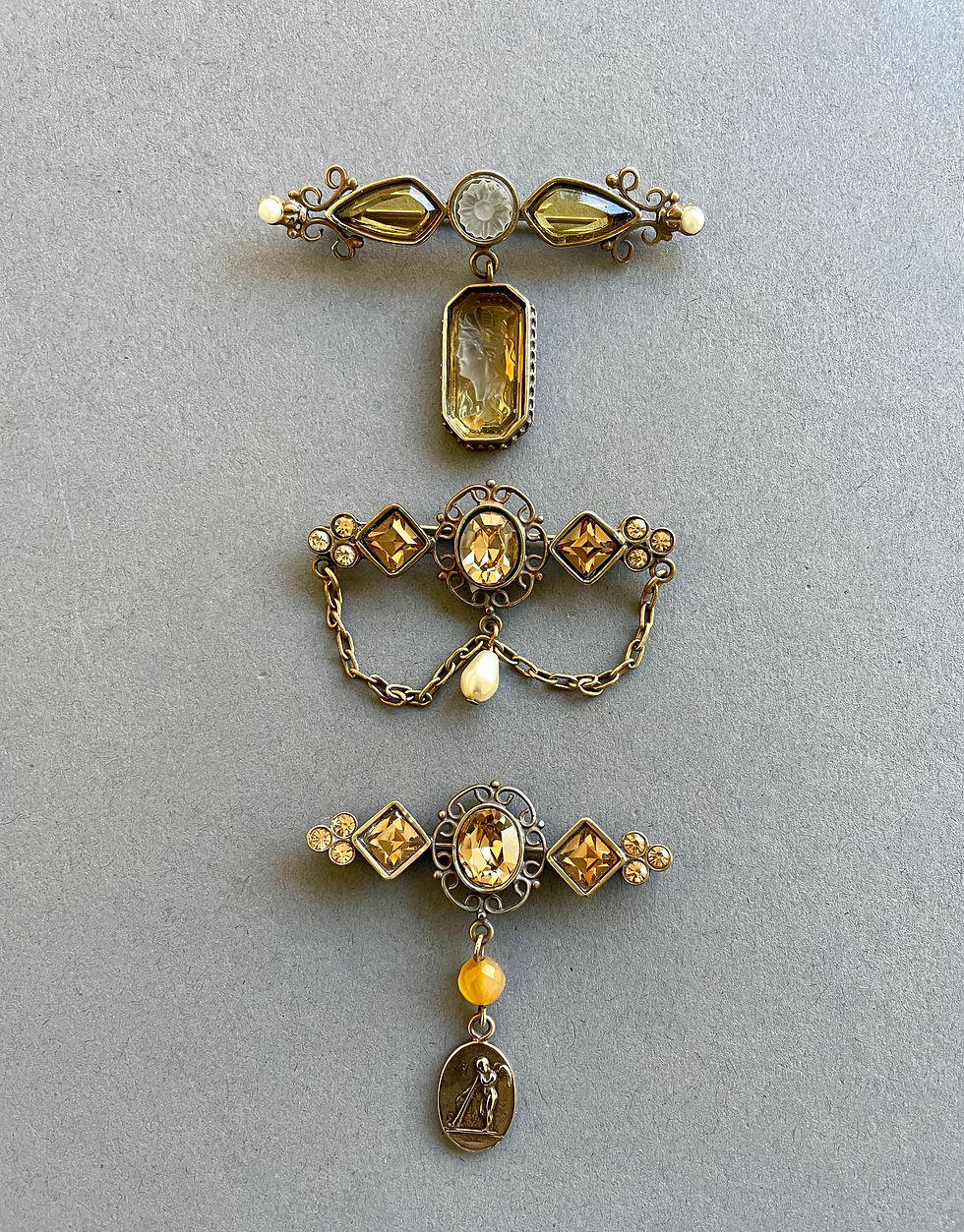 Thumbnail: Vintage Victoriana Cherub Pin