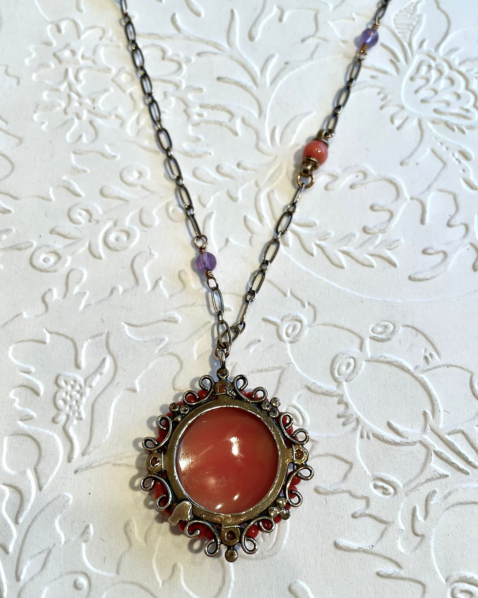 Thumbnail: Shell Cameo Beaded Pendant Necklace
