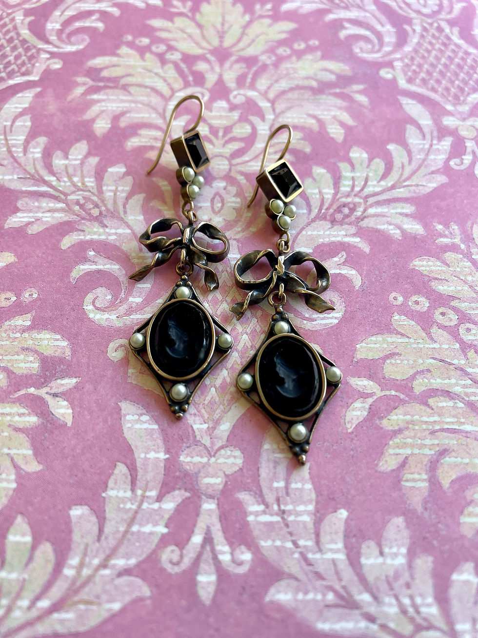 Thumbnail: Vintage Victoriana Duster Earrings