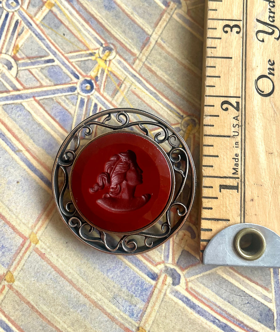 Thumbnail: Portia Intaglio Pin