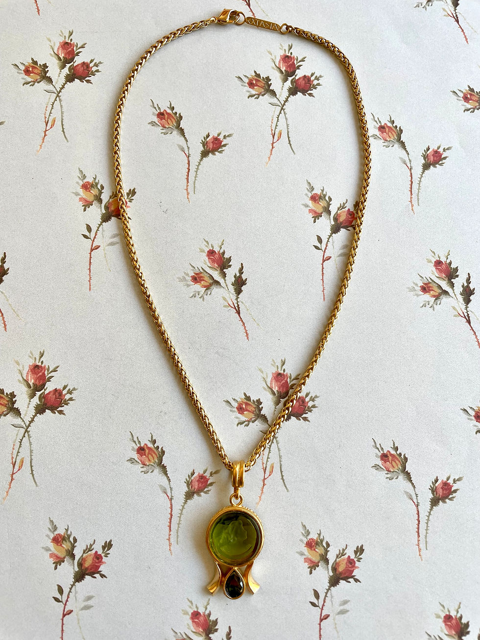 Thumbnail: Taliesin Intaglio in Olivine & Gold