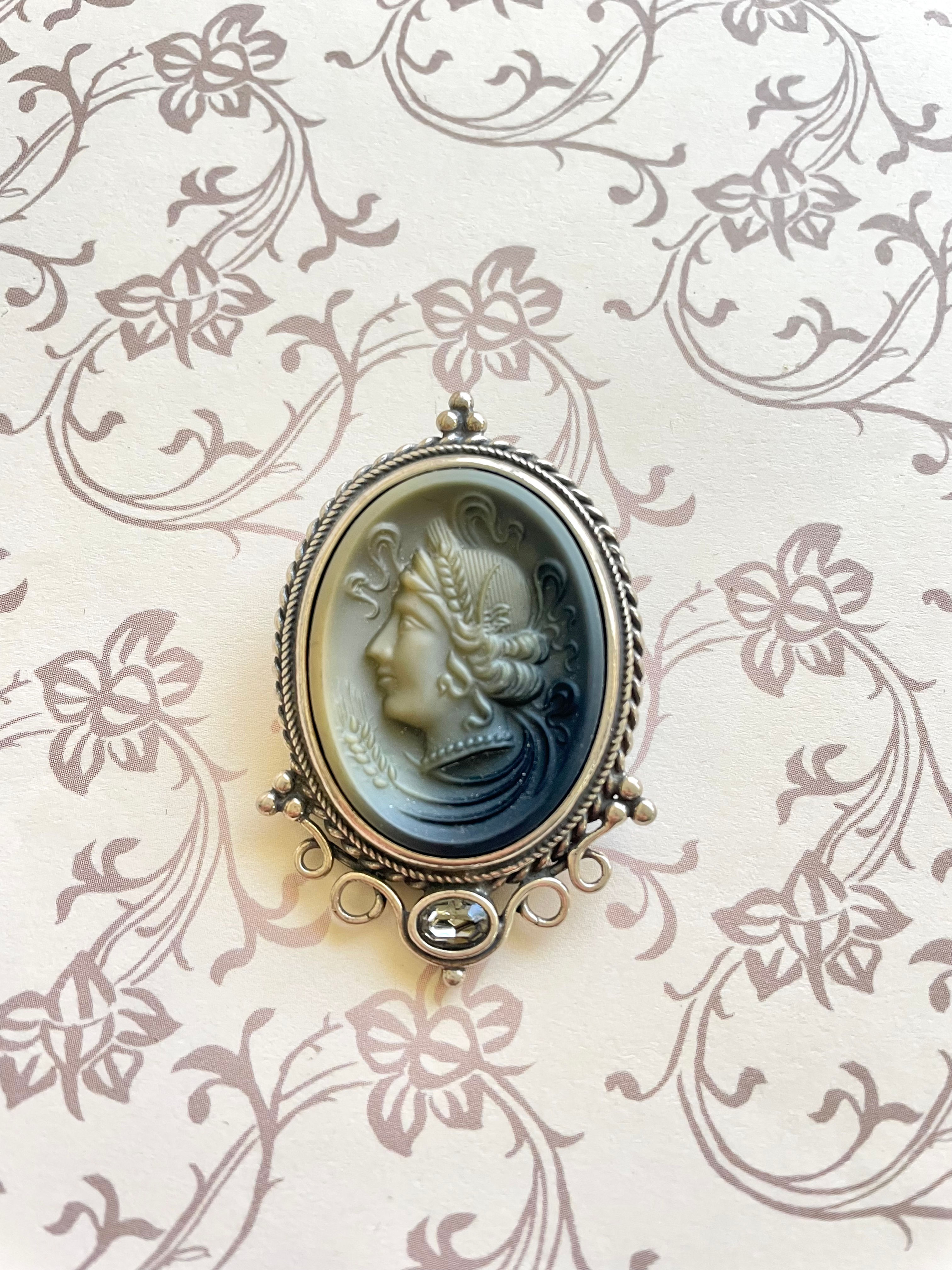 Silver Cameo Pin