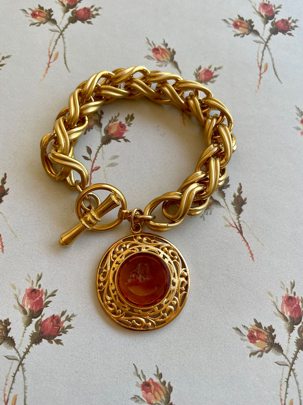 Thumbnail: Portia Intaglio Chain Bracelet