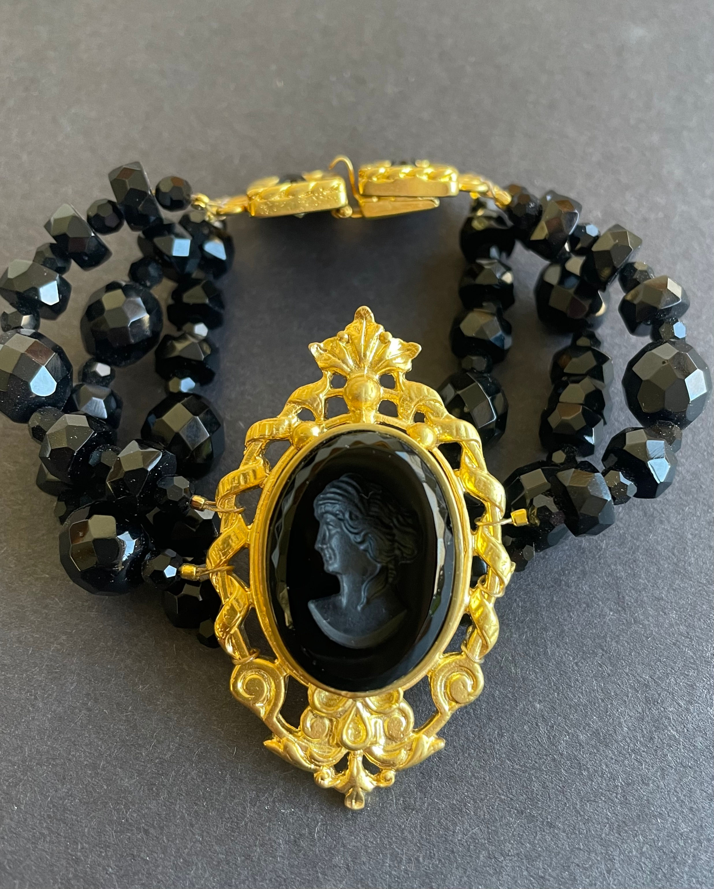 Elizabeth Jet Intaglio Bracelet in Gold