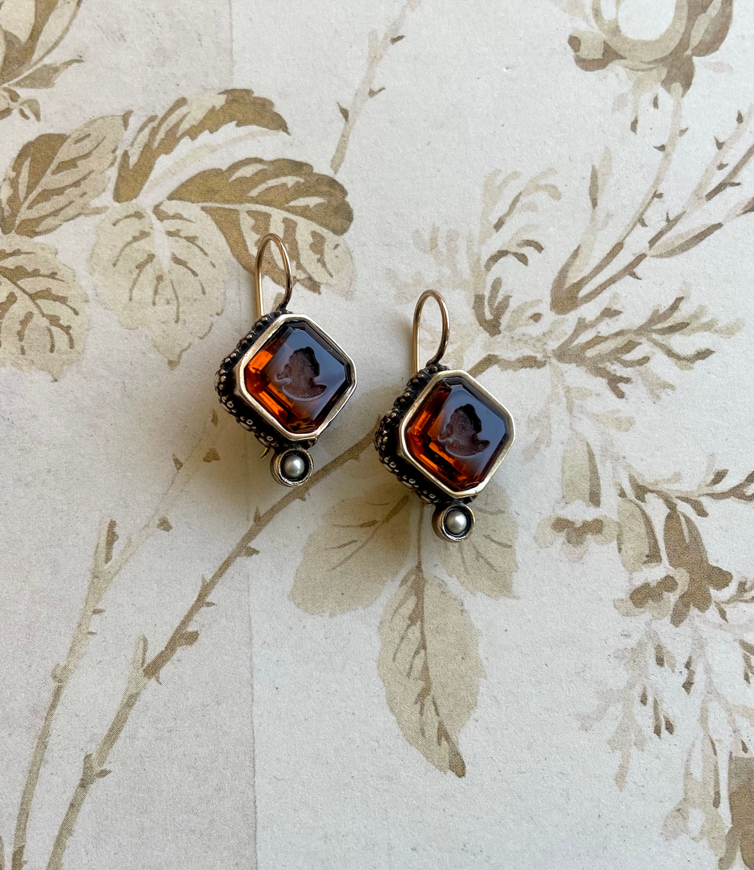 Arts & Craft Petite Intaglio Earrings
