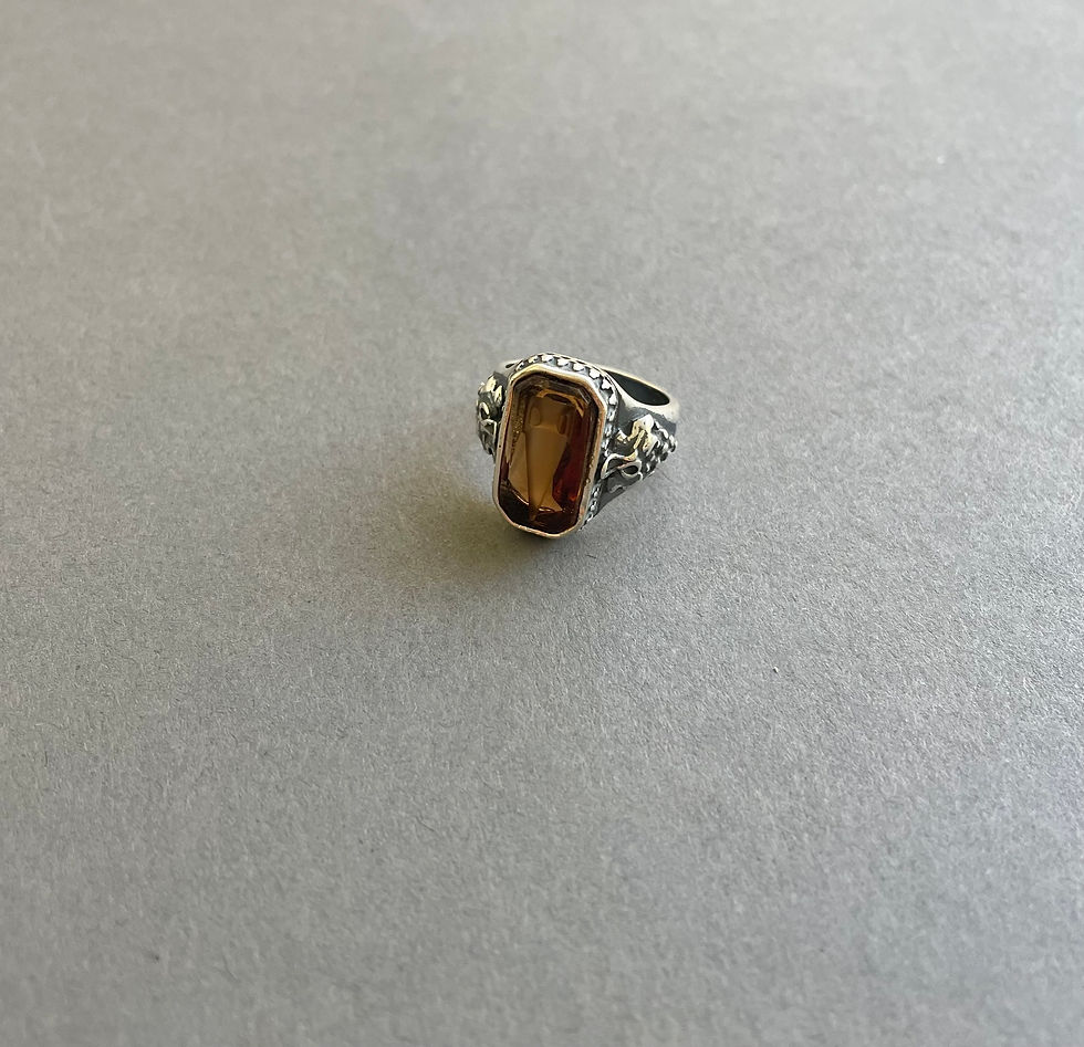 Thumbnail: Sterling Intaglio Vase & Vine Ring