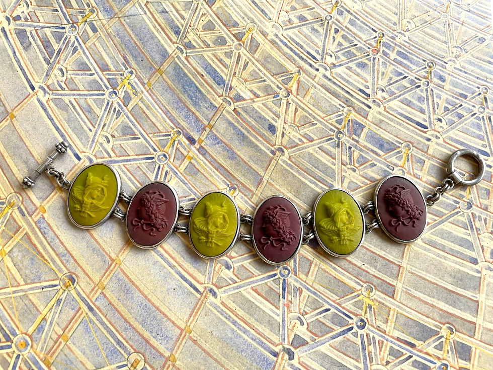 Thumbnail: Cameo Goddesses Bracelet