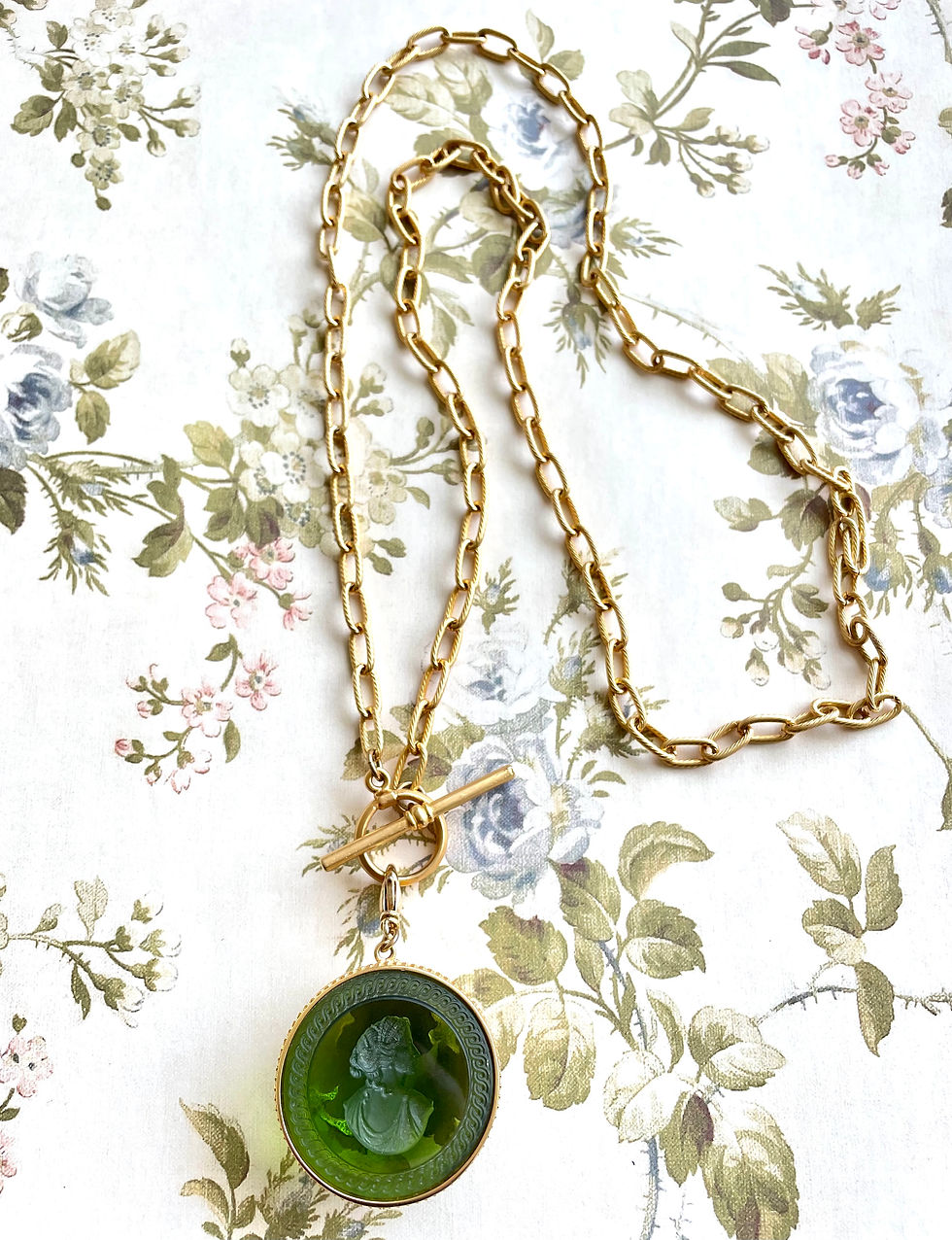 Thumbnail: Olivine Intaglio Ivy Dome Necklace