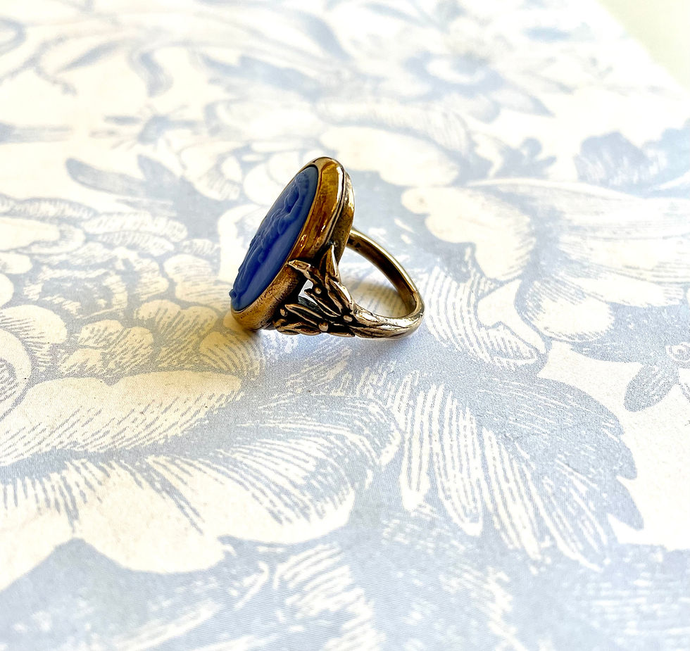 Thumbnail: French Blue Cameo Ring
