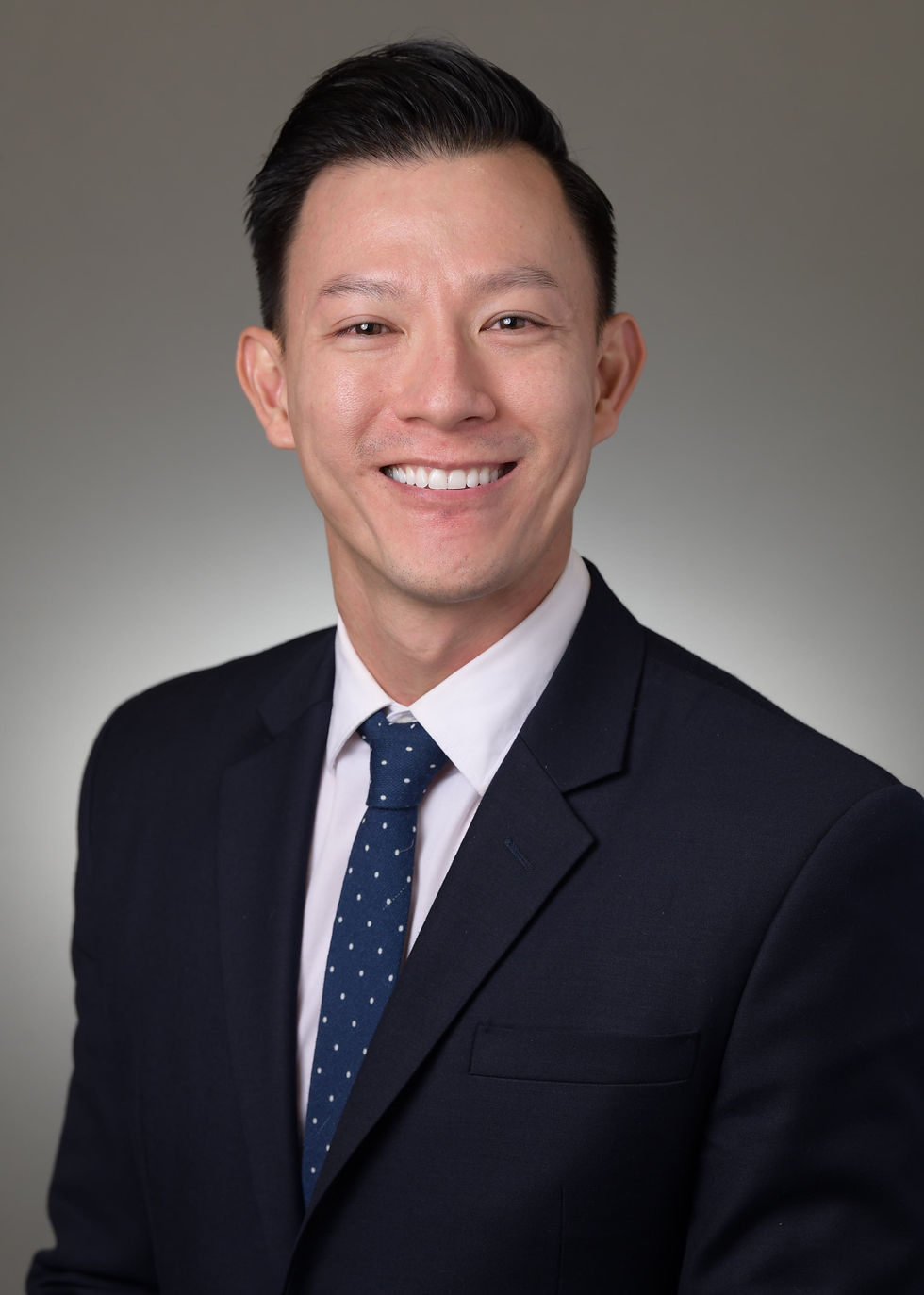 Trung Nguyen's Headshot Photo.jpg