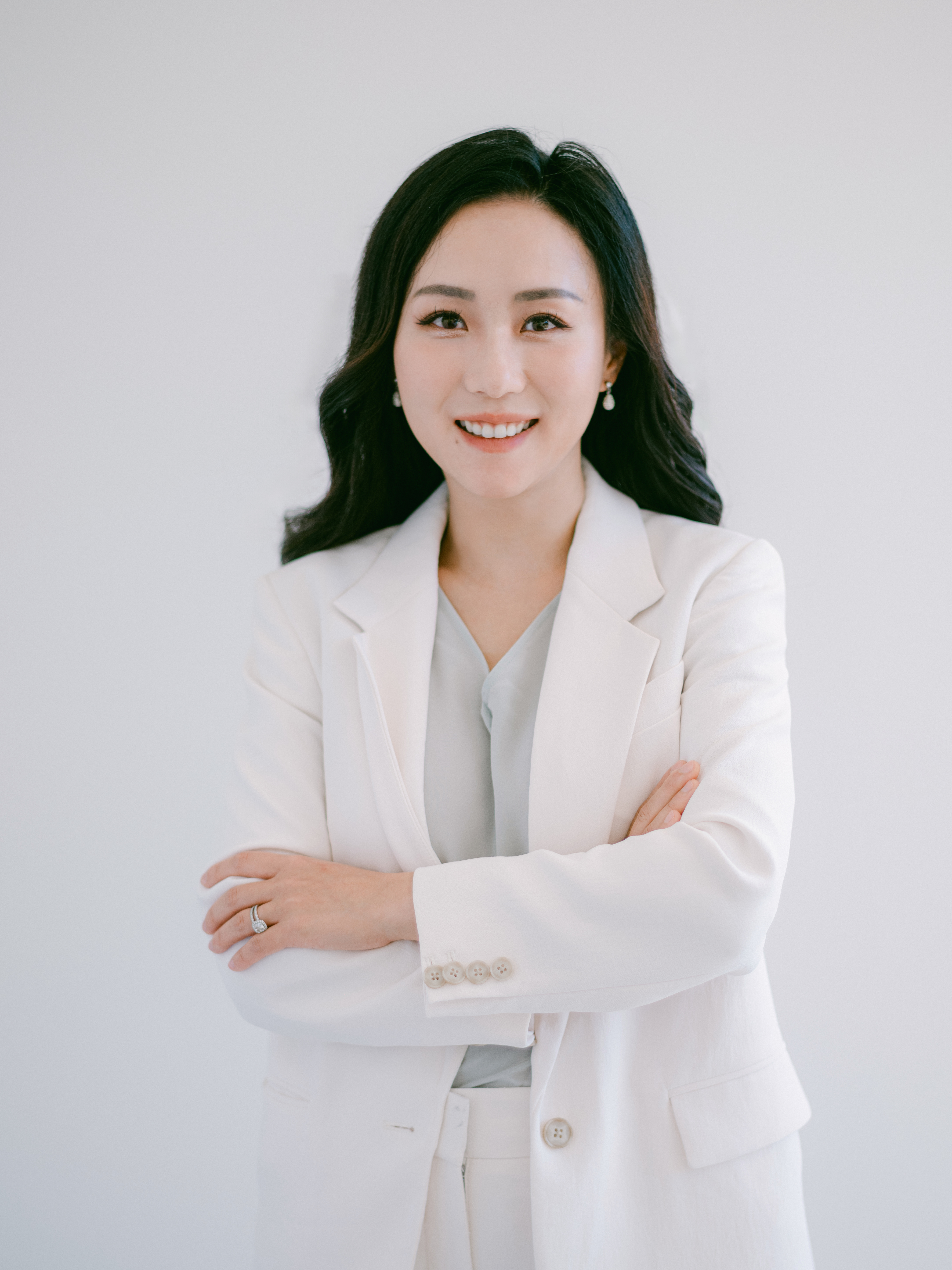 Portrait of Dr Nancy Jiang