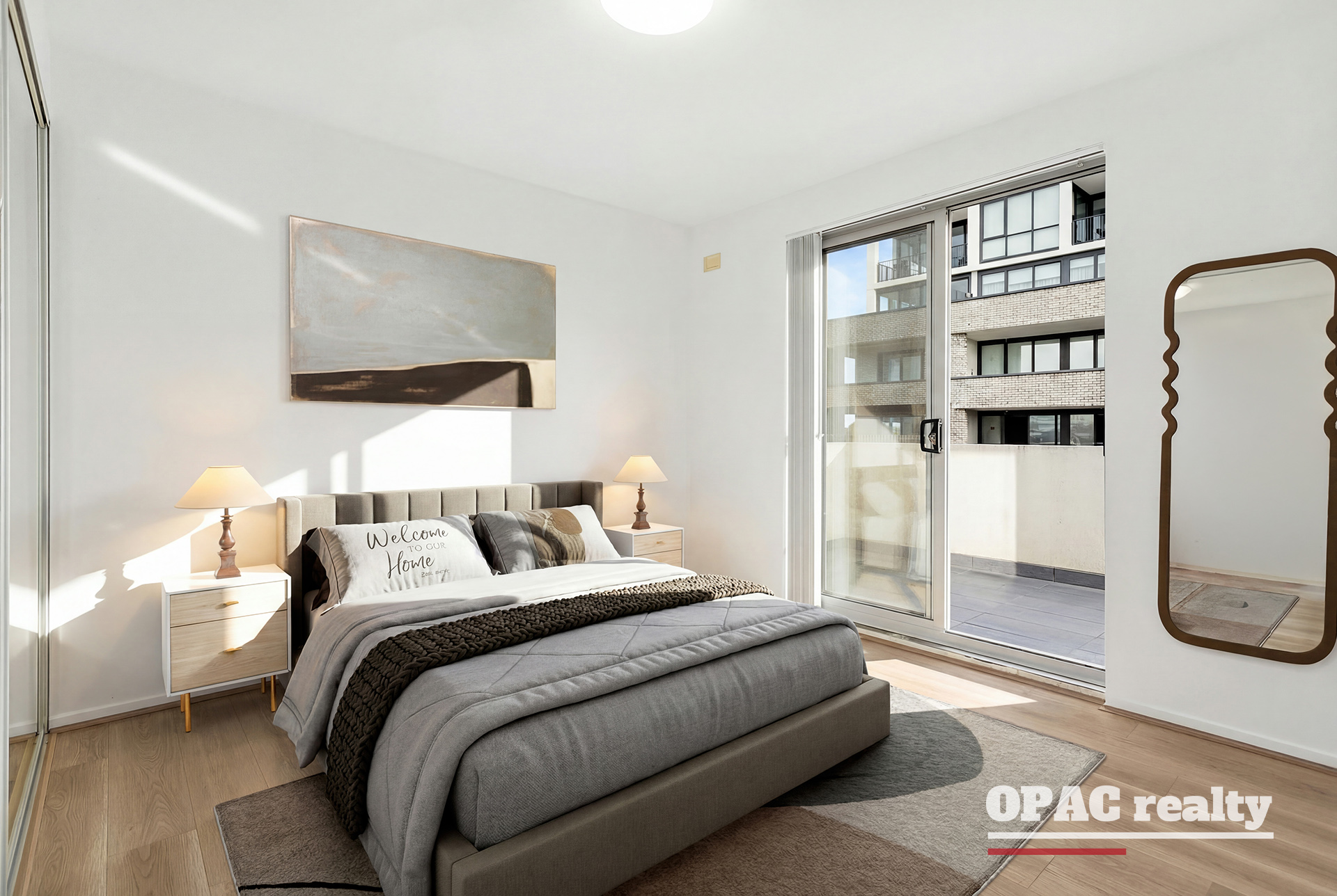 MODERN UNIT CLOSE TO ALL AMENITIES