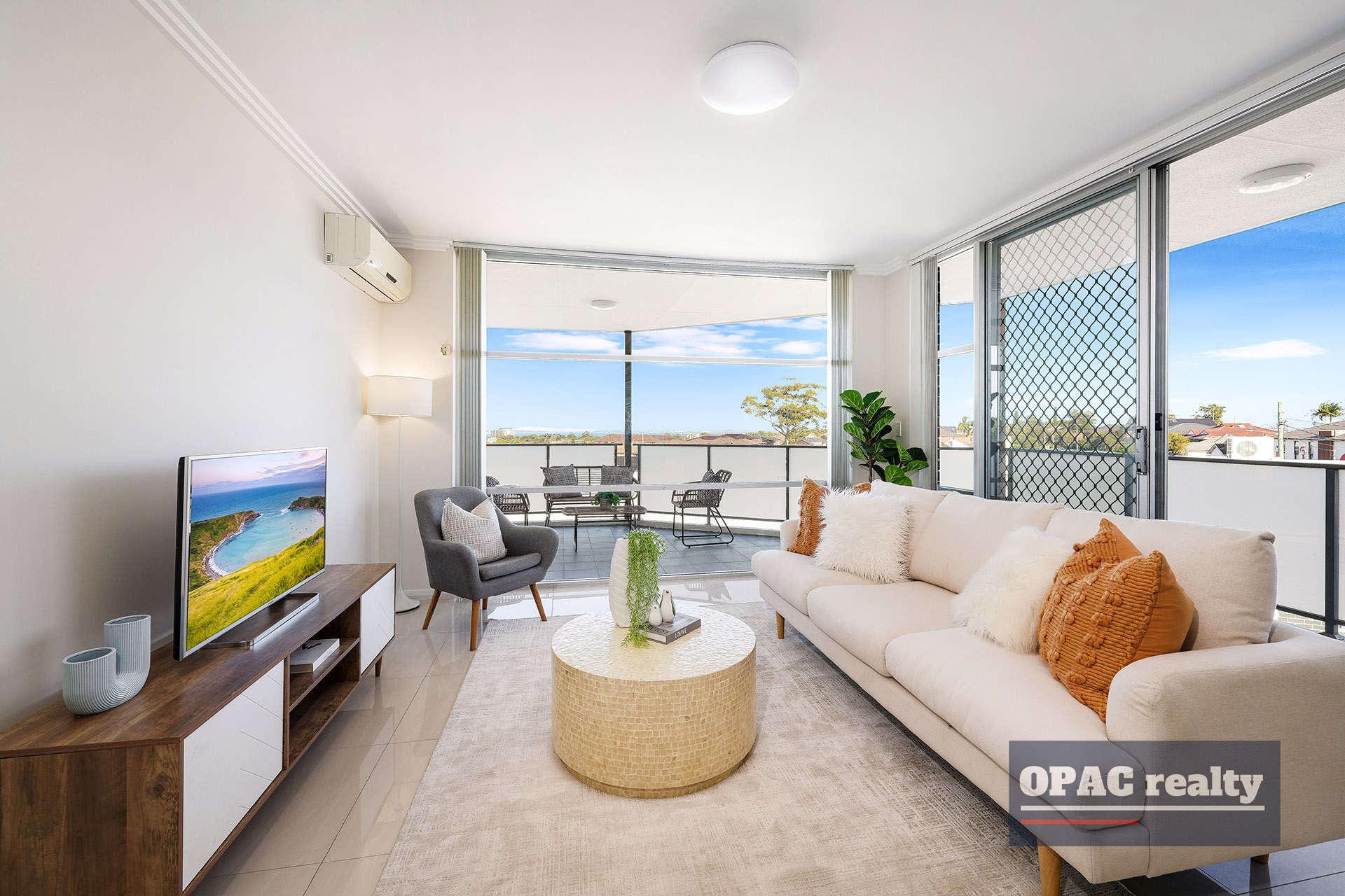 JUMBO SIZE & HANDY LOCATION