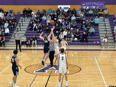 Lyncs Win 14th Straight: 70-65 Over Anacortes