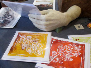 Mes cartes en linogravure sont en vente à la Grange aux Livres.