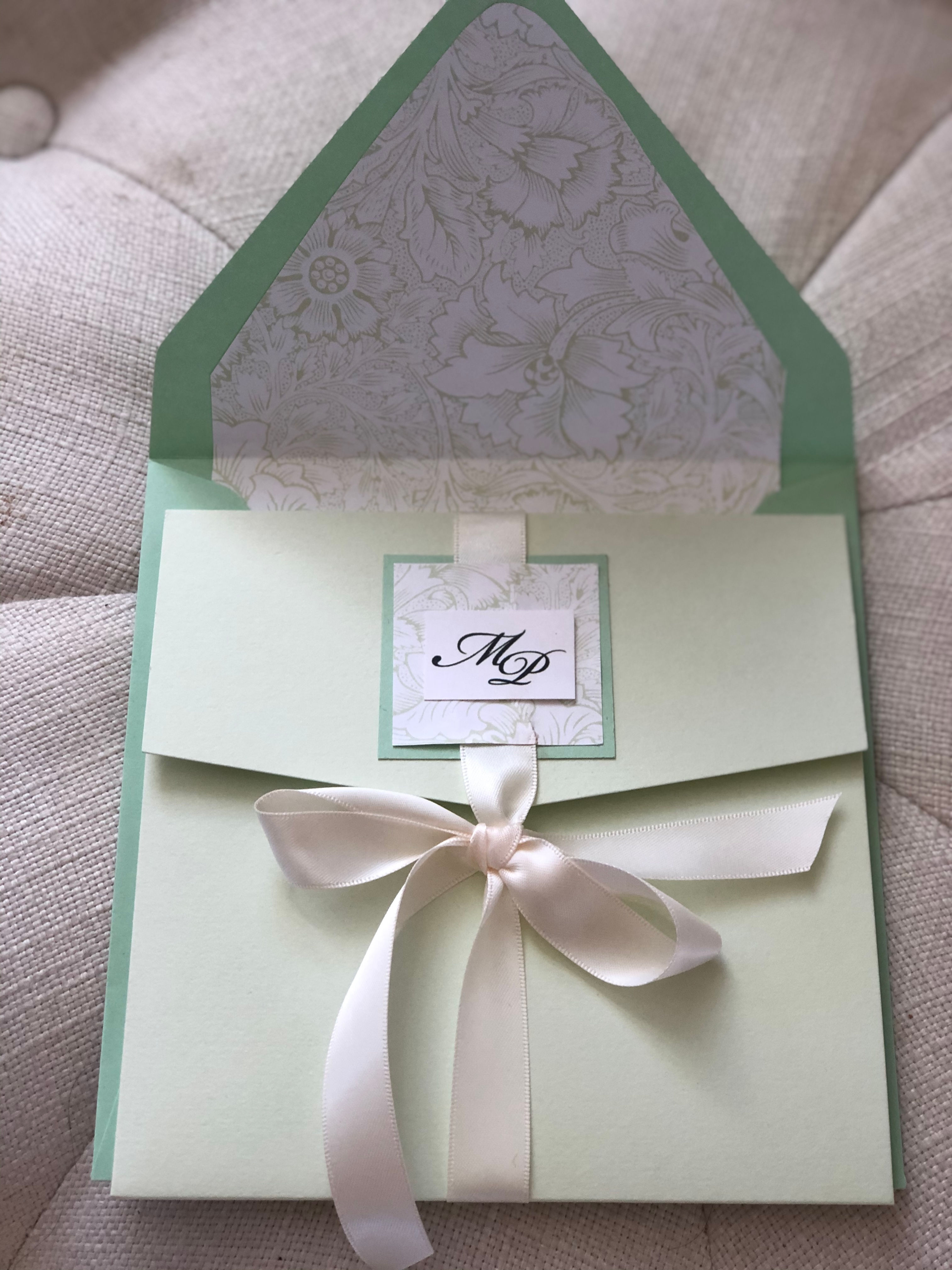 Vivian Wedding invitation Suite quantity 25