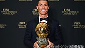 Cristiano-Ronaldo-bola_ouro.jpg