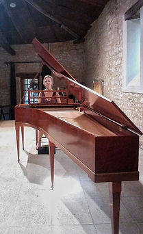 moi au piano....jpeg