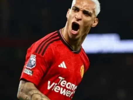 Antony é desconvocado da Seleção após mensagens para ex-namorada serem reveladas