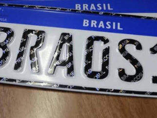 Placas com nome de cidade e estado podem voltar no Brasil