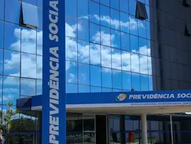 Aposentados do INSS têm até sexta para pedir ressarcimento de descontos nos Correios