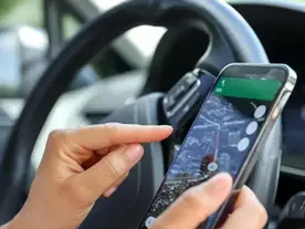 Advogado explica que multa eleitoral por propaganda em carro de aplicativo é do candidato